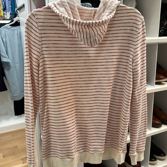 Roxy red and white jacket - Picture 3 of 3